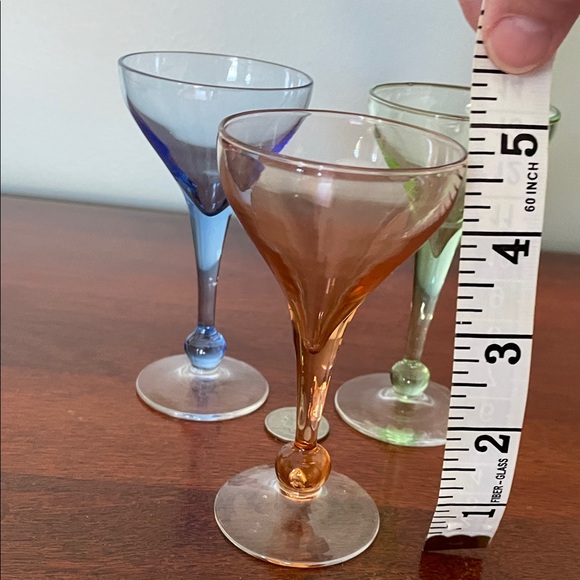 Set of Three Vintage Colored Glasses - Picture 3 of 4